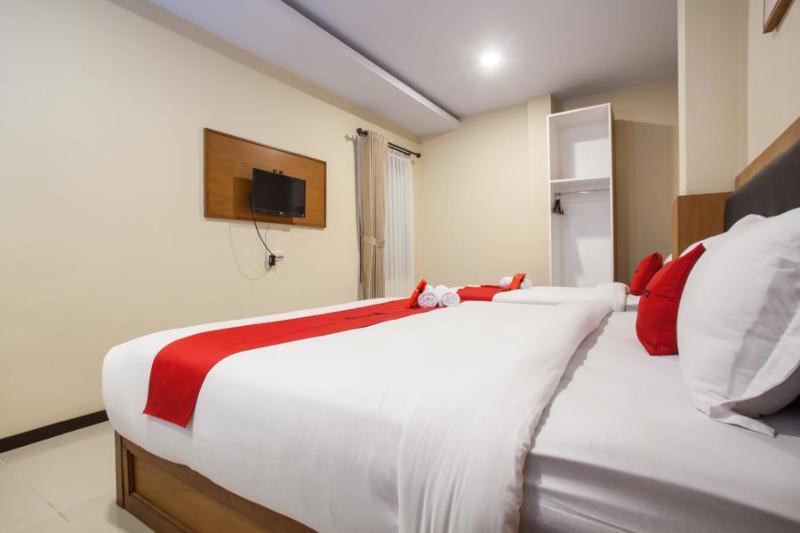 Hotel Reddoorz Premium @ Jalan Cengkeh Malang Pokój zdjęcie